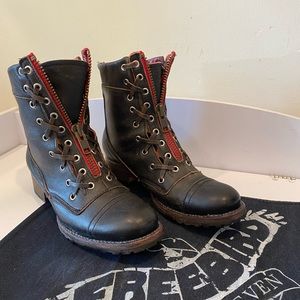 Worn once! Freebird by Steven Liverpool black distressed